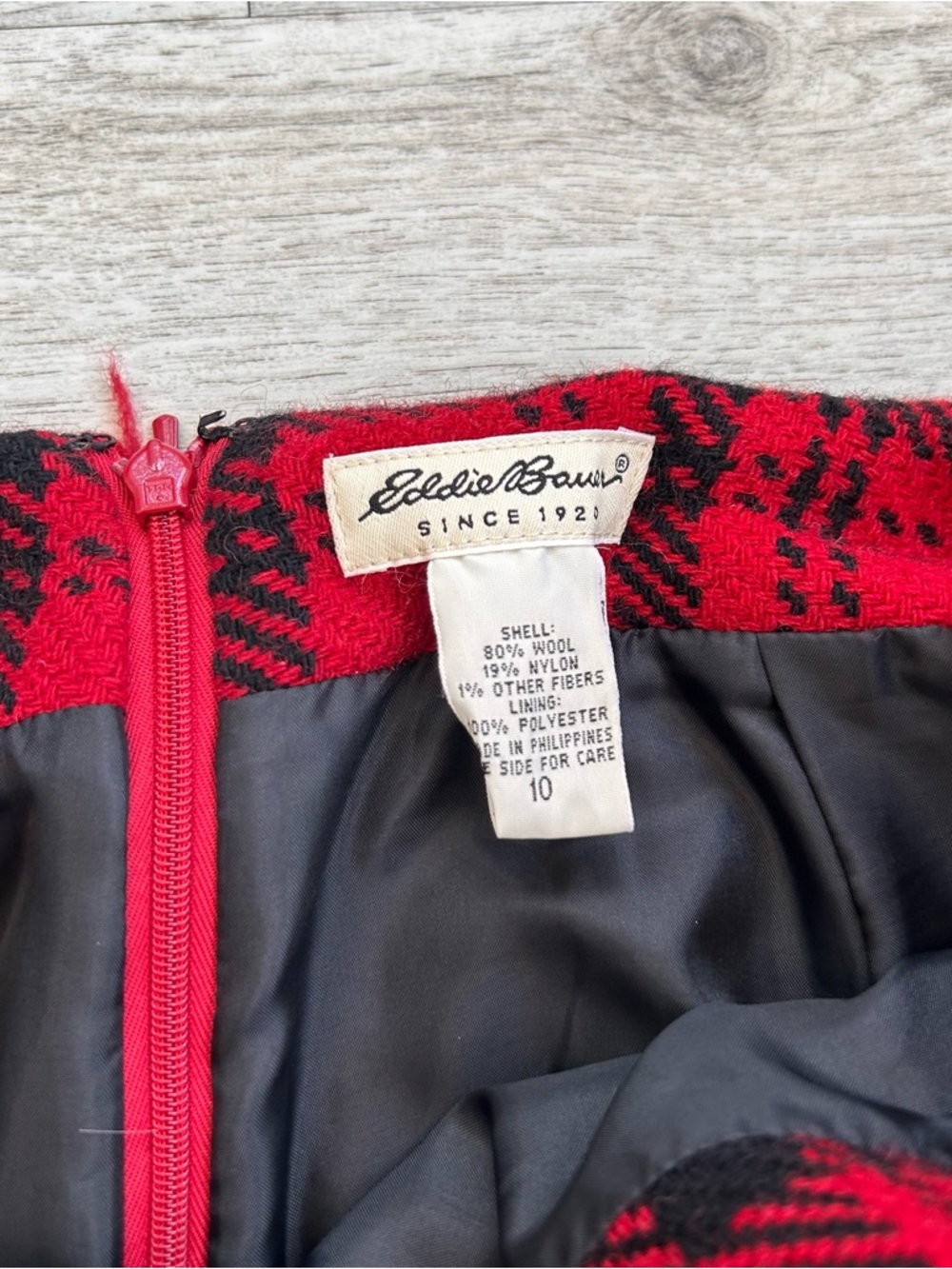 VtG Eddie Bauer Wool Tartan Plaid Skirt Women 10 Red Cottage Grunge Goth Classic - Picture 2 of 7